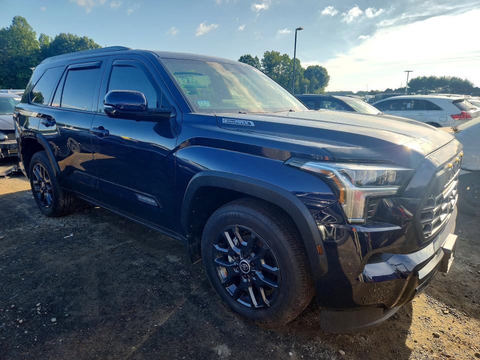 Photo 4 from auction – 2024 TOYOTA SEQUOIA with VIN 7SVAAABA0RX037380