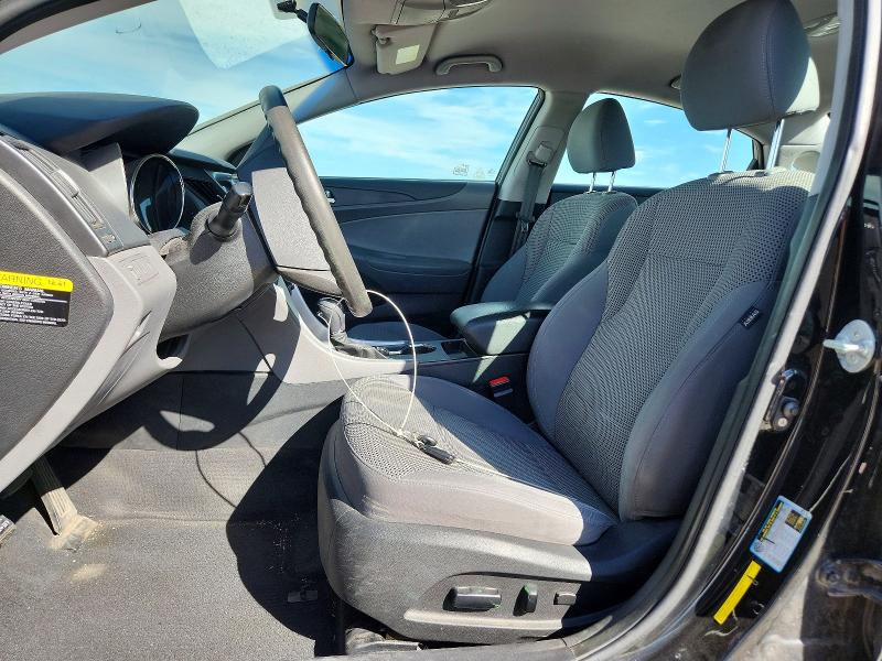 Photo 7 from auction – 2011 HYUNDAI SONATA with VIN 5NPEB4AC9BH296111