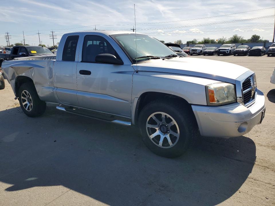 Снимка 4 от търг – 2007 DODGE DAKOTA с VIN 1D7HE42K97S122693