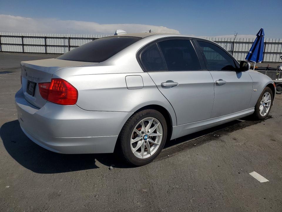 Фото 3 с аукциона – 2010 BMW 328 с VIN WBAPH7G5XANM53769