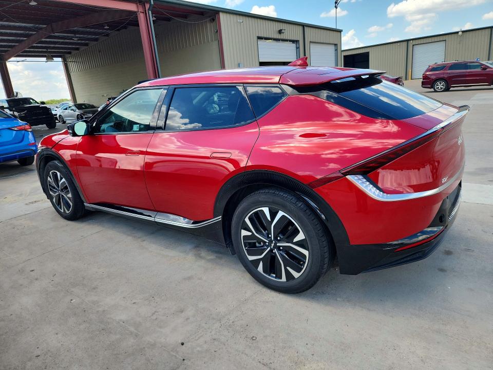 Photo 2 from auction – 2023 KIA EV6 with VIN KNDC34LA2P5612066