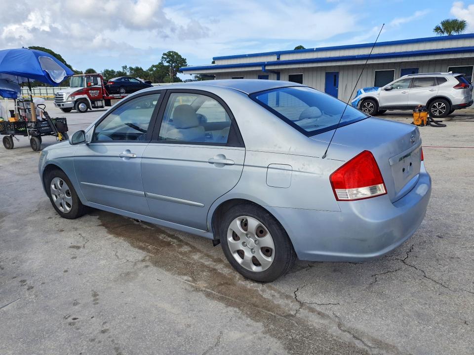 Foto 2 de la subasta – 2007 KIA SPECTRA con VIN KNAFE121275419808