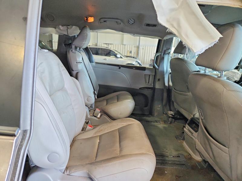 Photo 11 from auction – 2015 TOYOTA SIENNA with VIN 5TDYK3DC2FS544489