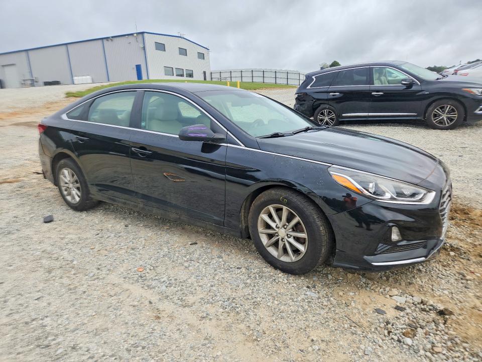 Снимка 4 от търг – 2018 HYUNDAI SONATA с VIN 5NPE24AF9JH713963