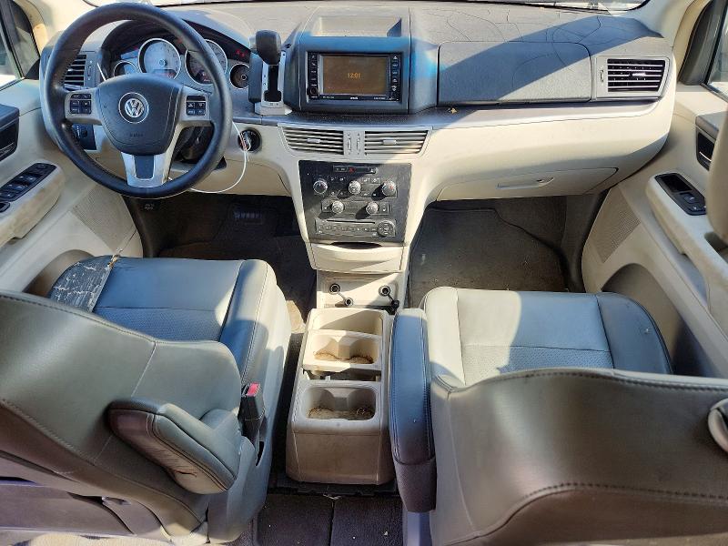 Photo 8 from auction – 2011 VOLKSWAGEN ROUTAN with VIN 2V4RW3DG7BR803014