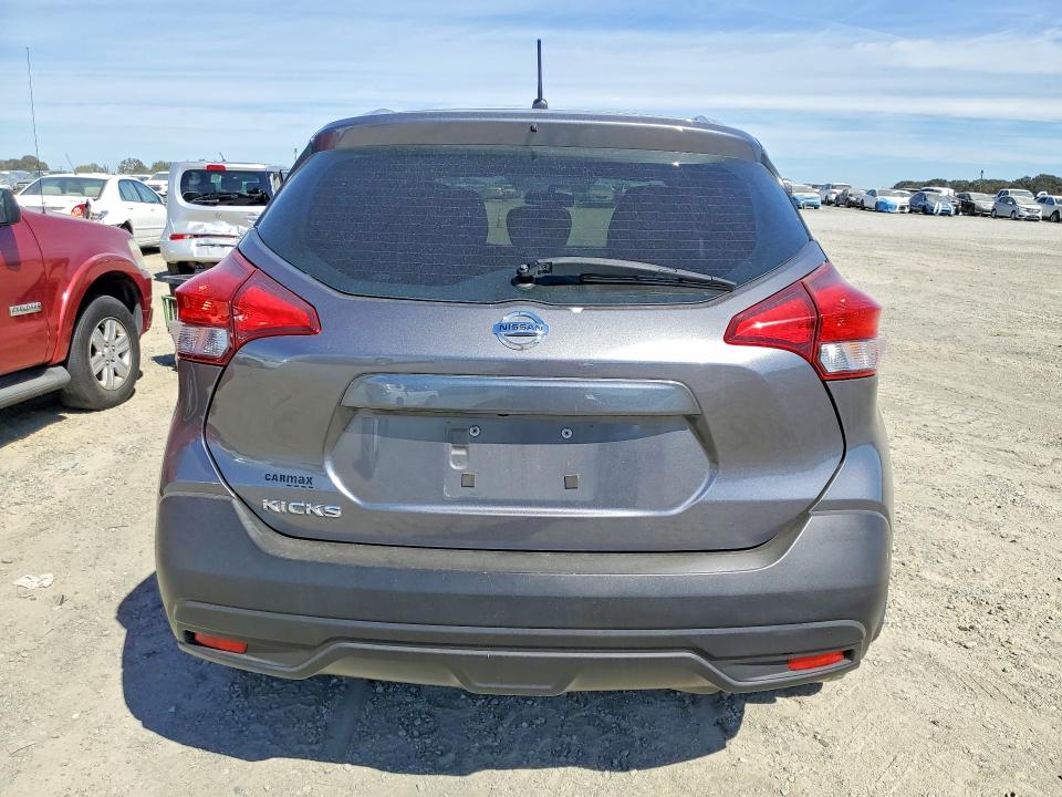 Снимка 6 от търг – 2019 NISSAN KICKS с VIN 3N1CP5CU3KL532047