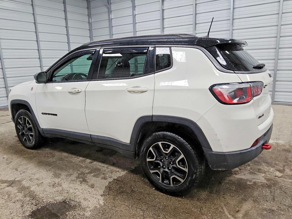 Photo 2 from auction – 2019 JEEP COMPASS with VIN 3C4NJDDBXKT671624