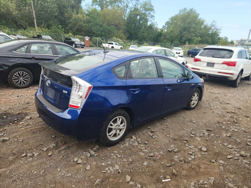 Снимка 3 от търг – 2011 TOYOTA PRIUS с VIN JTDKN3DU7B0287087