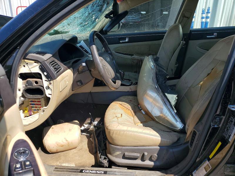 Photo 7 from auction – 2010 HYUNDAI GENESIS with VIN KMHGC4DF8AU094081