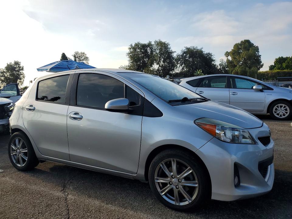 Photo 4 from auction – 2012 TOYOTA YARIS with VIN JTDKTUD35CD528982