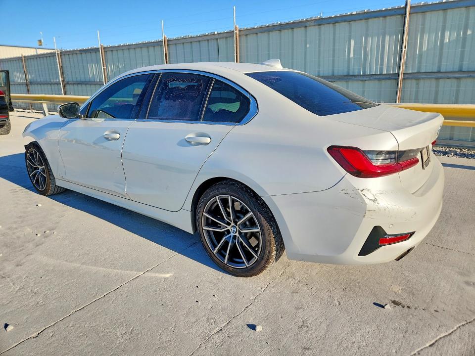 Снимка 2 от търг – 2021 BMW 330I с VIN 3MW5R1J00M8B98393