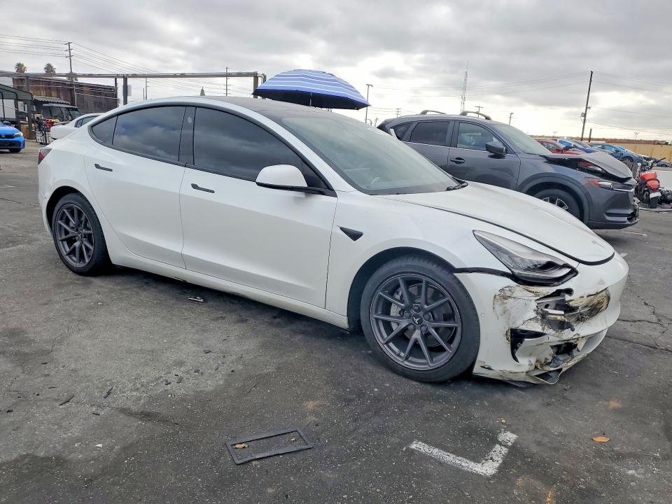 Zdjęcie 4 z aukcji – 2021 TESLA MODEL 3 z VIN 5YJ3E1EB7MF849340