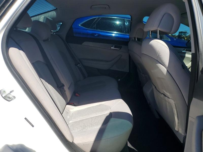 Снимка 10 от търг – 2016 HYUNDAI SONATA с VIN 5NPE24AFXGH329814