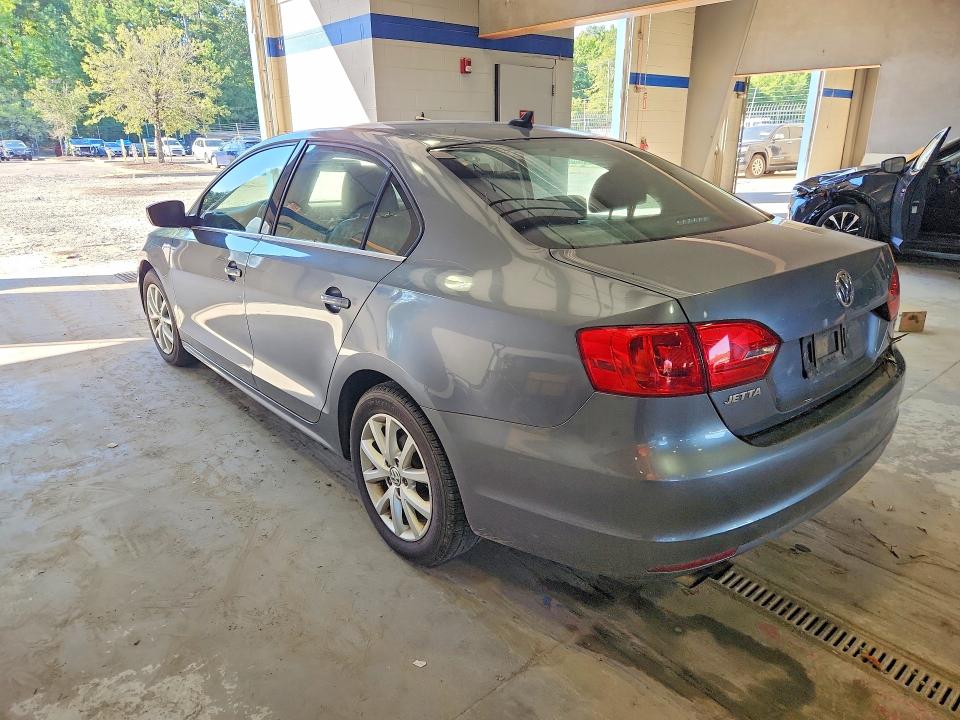 Photo 2 from auction – 2014 VOLKSWAGEN JETTA with VIN 3VWB07AJ3EM328202