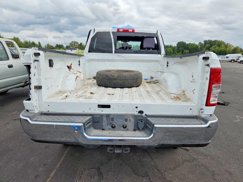 Photo 6 from auction – 2023 RAM 2500 with VIN 3C6UR5CL6PG538970