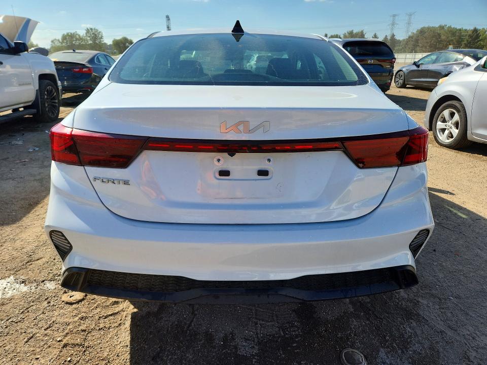 Zdjęcie 6 z aukcji – 2024 KIA FORTE z VIN 3KPF24AD3RE782876
