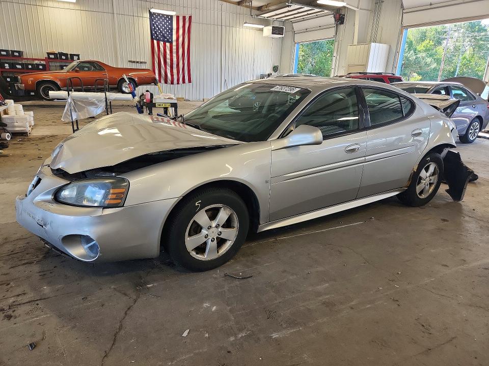 2008 PONTIAC GRAND PRIX - Търг №67637286