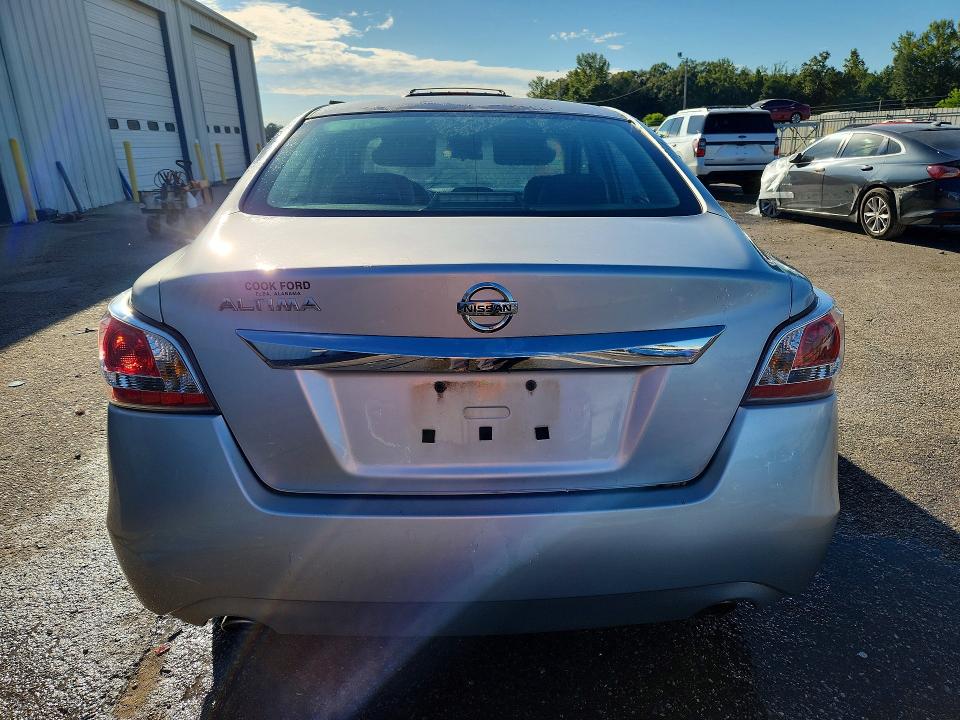 Снимка 6 от търг – 2015 NISSAN ALTIMA с VIN 1N4AL3AP1FC124462