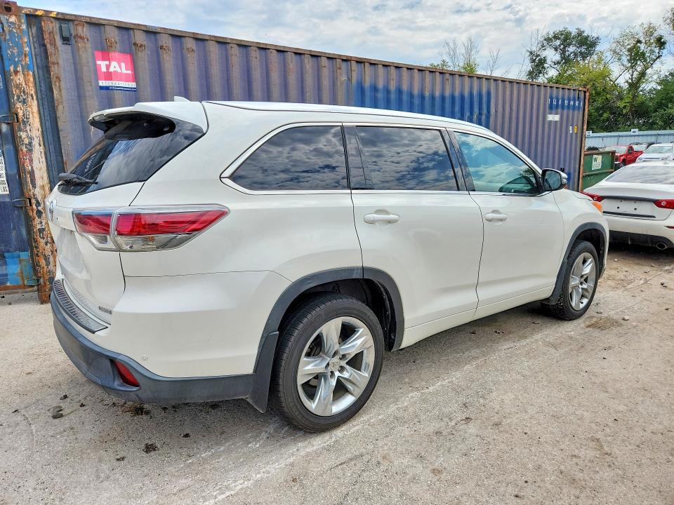 Photo 3 from auction – 2015 TOYOTA HIGHLANDER with VIN 5TDYKRFH7FS112069
