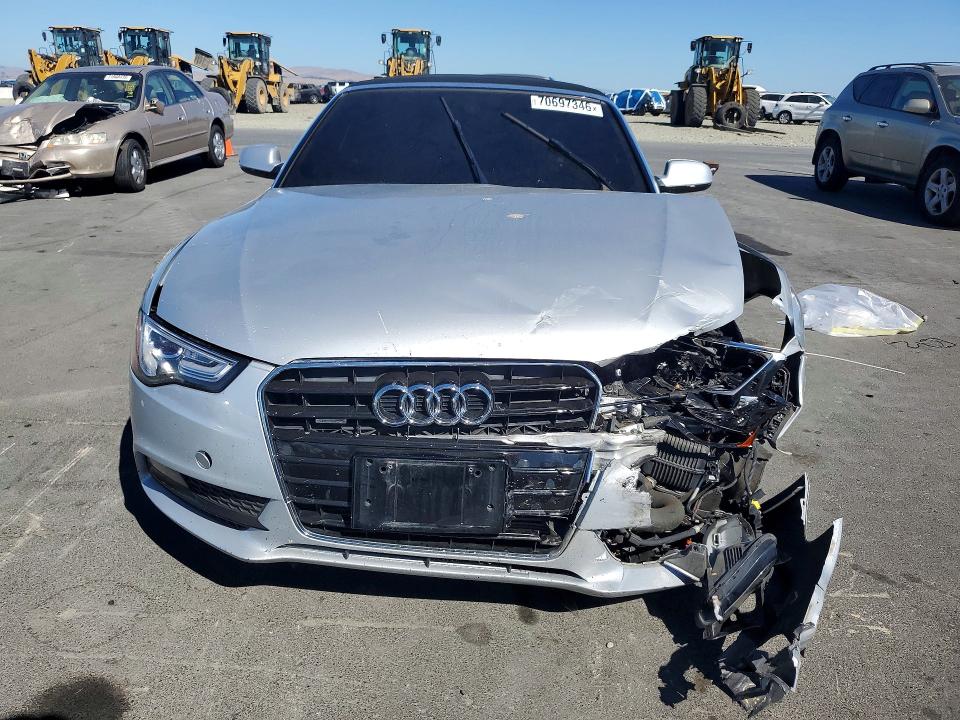 Снимка 5 от търг – 2014 AUDI A5 с VIN WAUCFAFH0EN001610