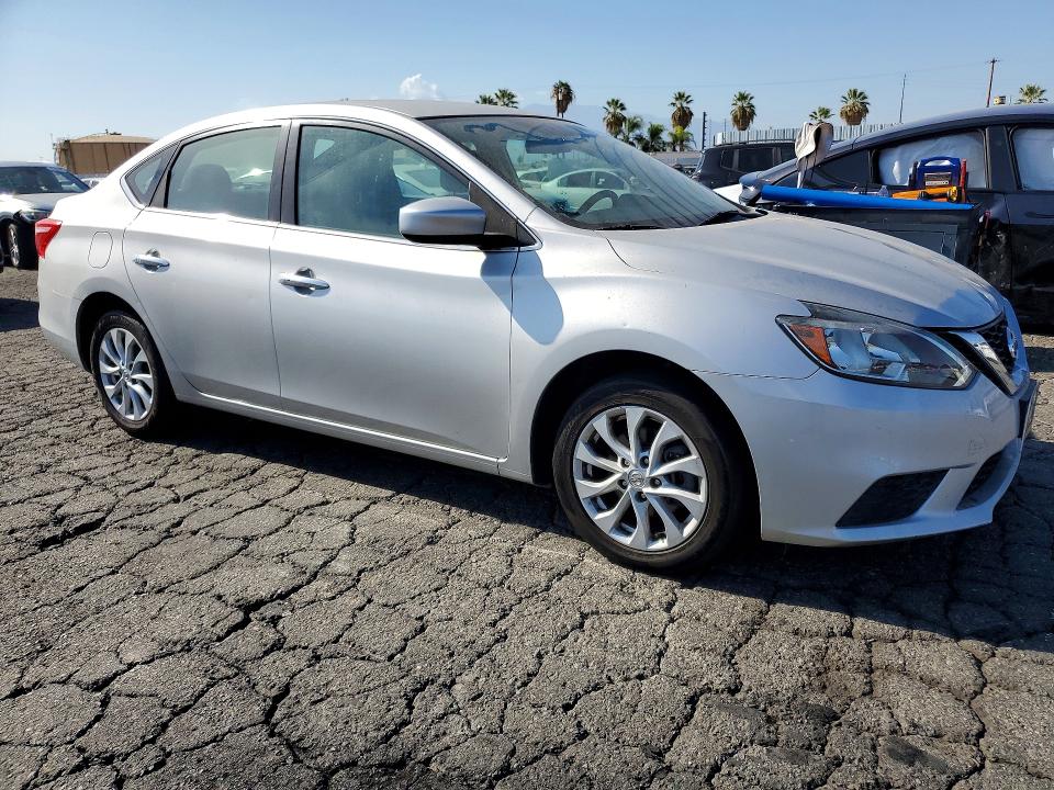 Photo 4 from auction – 2019 NISSAN SENTRA with VIN 3N1AB7AP9KY367171