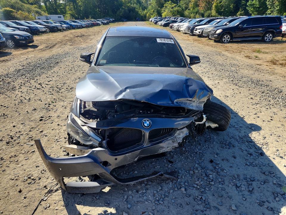 Снимка 5 от търг – 2018 BMW 340 с VIN WBA8B7G5XJNV10929