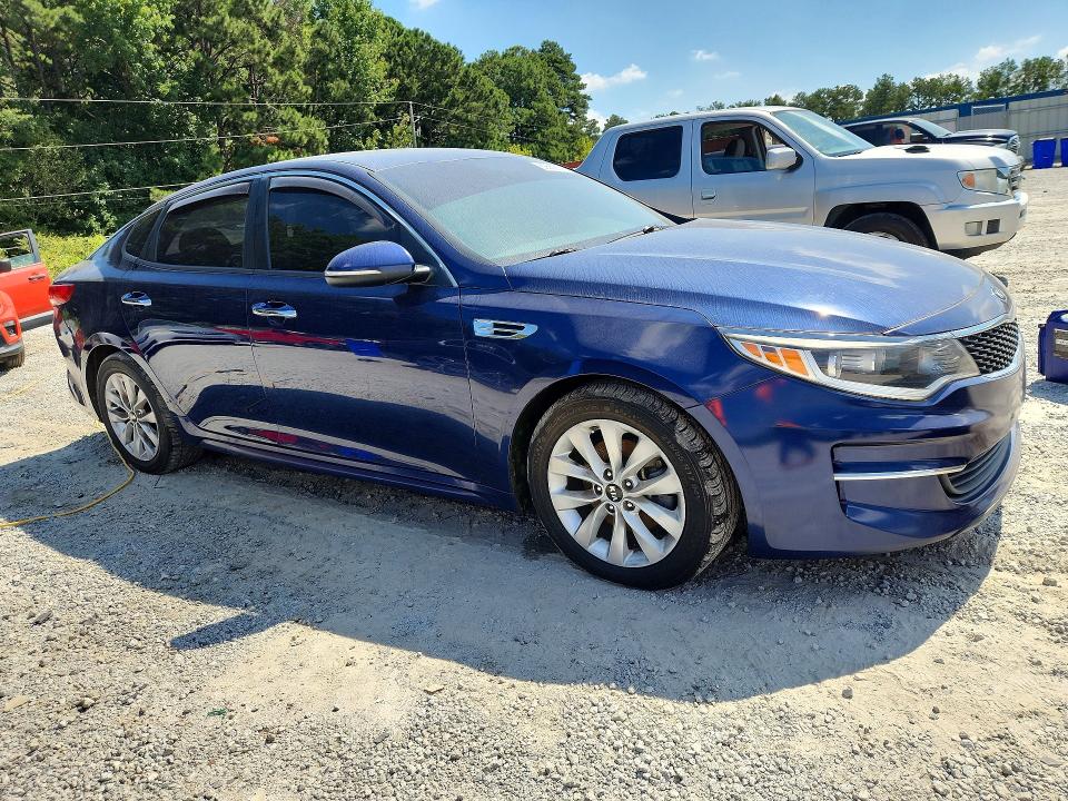 Photo 4 from auction – 2016 KIA OPTIMA with VIN 5XXGT4L32GG066769