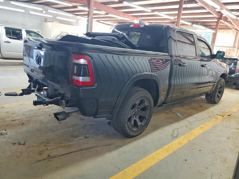 Снимка 3 от търг – 2021 RAM 1500 с VIN 1C6SRFJT8MN536267