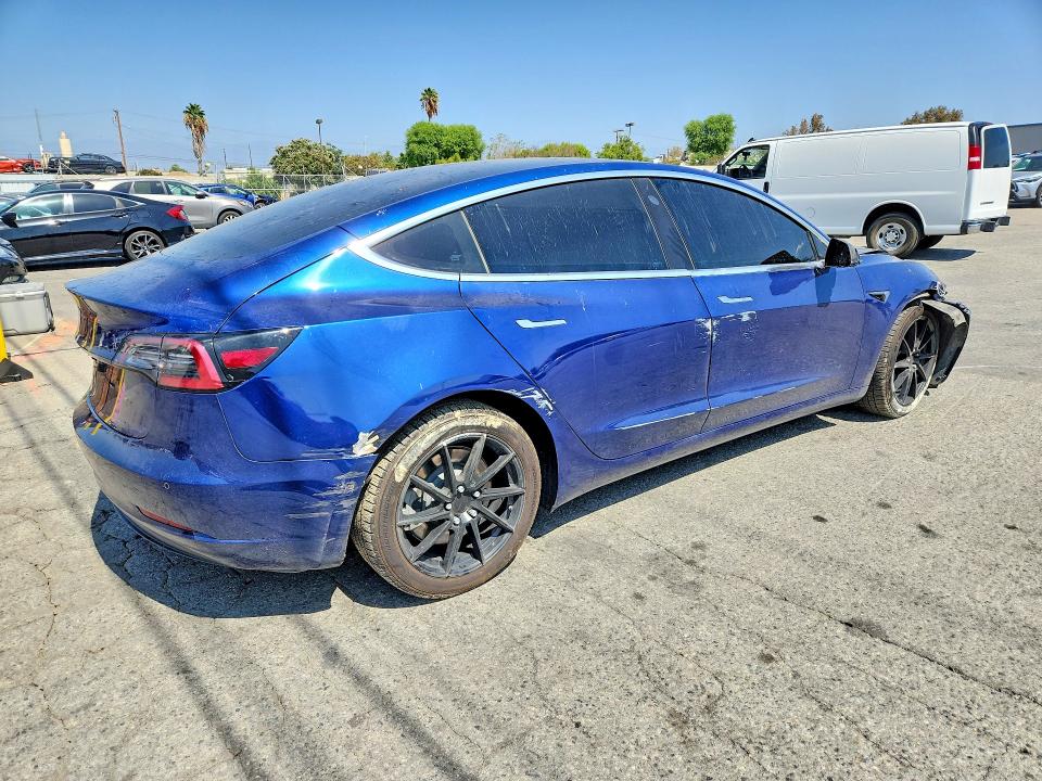 Снимка 3 от търг – 2020 TESLA MODEL 3 с VIN 5YJ3E1EB8LF601189