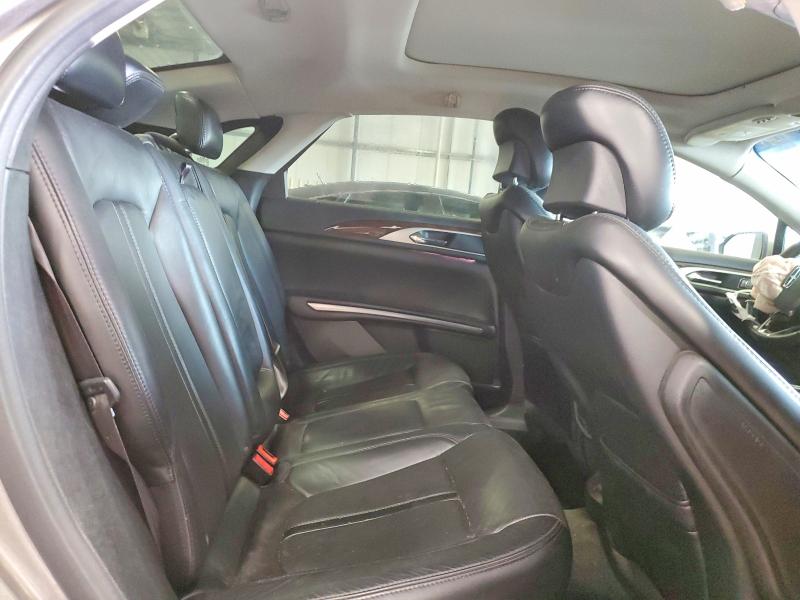Снимка 10 от търг – 2016 LINCOLN MKZ с VIN 3LN6L2JK6GR632147