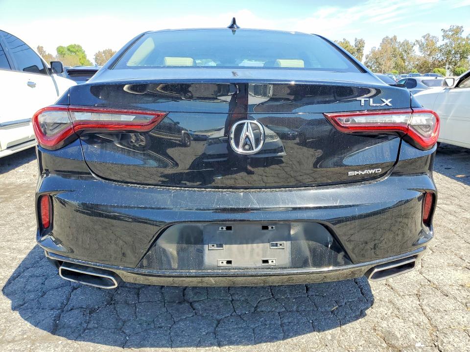 Снимка 6 от търг – 2021 ACURA TLX с VIN 19UUB6F31MA008139