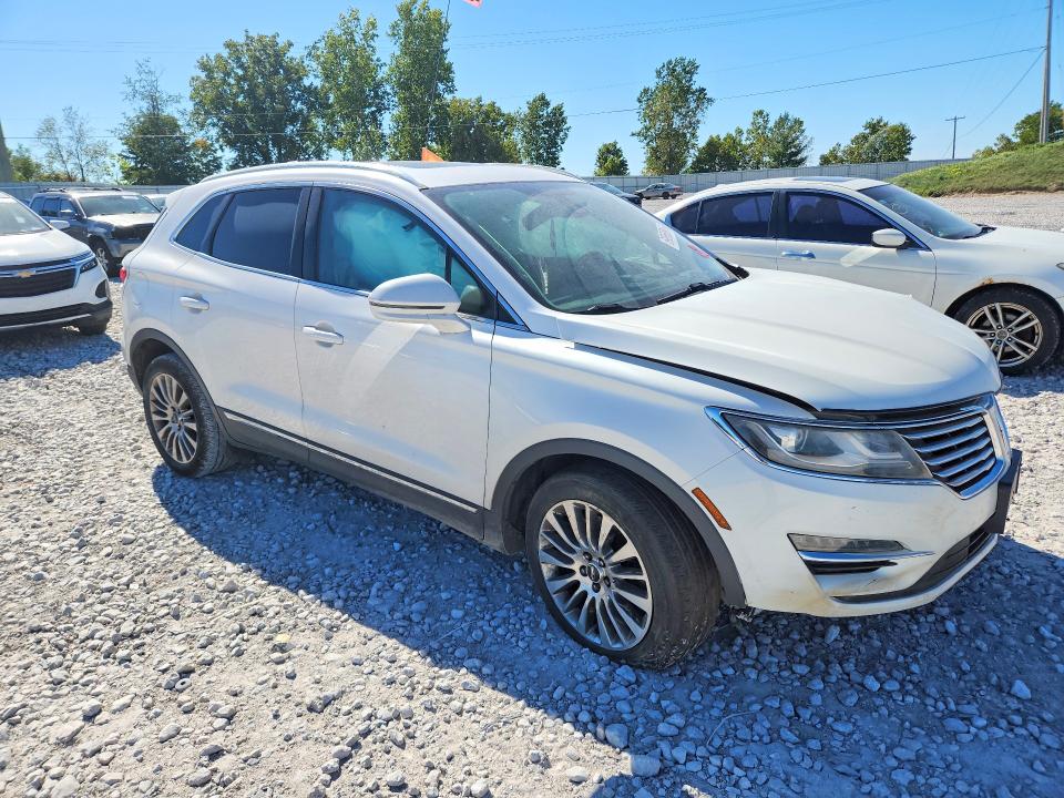 Photo 4 from auction – 2016 LINCOLN MKC with VIN 5LMCJ3D94GUJ06290