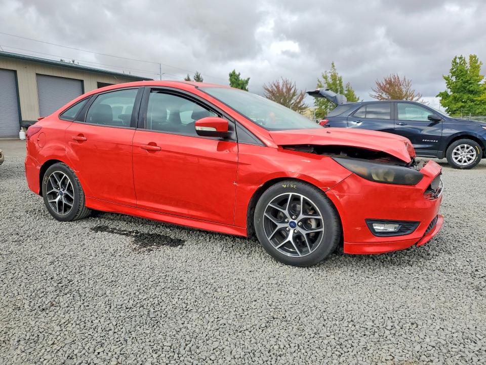 Photo 4 from auction – 2015 FORD FOCUS with VIN 1FADP3F29FL349405