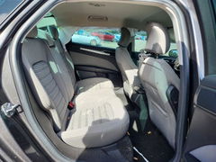 Zdjęcie 10 z aukcji – 2016 FORD FUSION z VIN 3FA6P0UU0GR338064