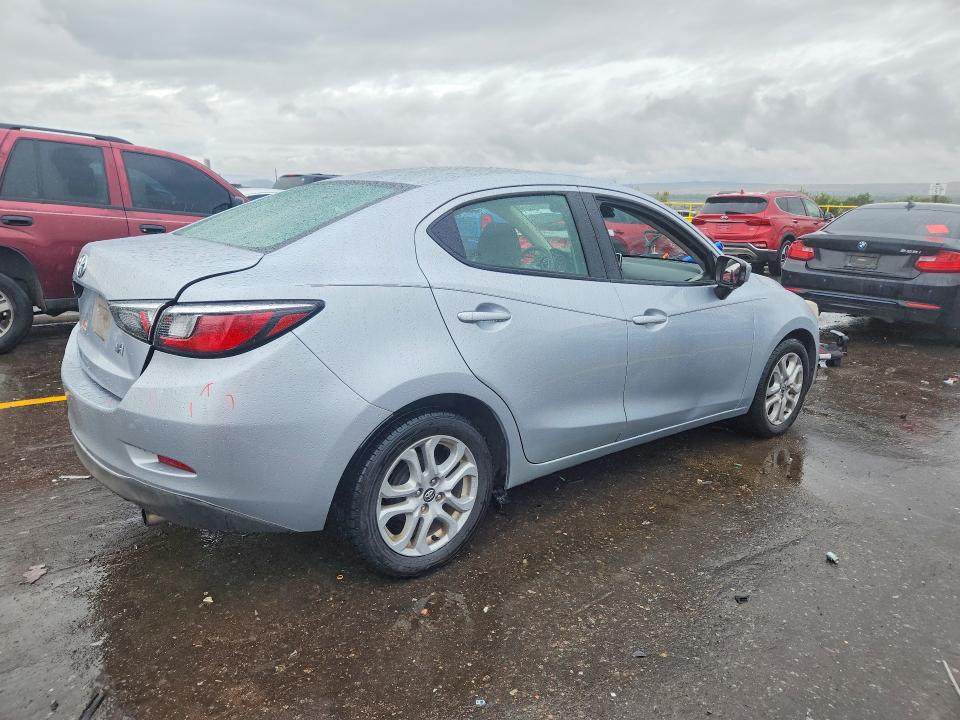 Снимка 3 от търг – 2017 TOYOTA YARIS IA с VIN 3MYDLBYVXHY155727