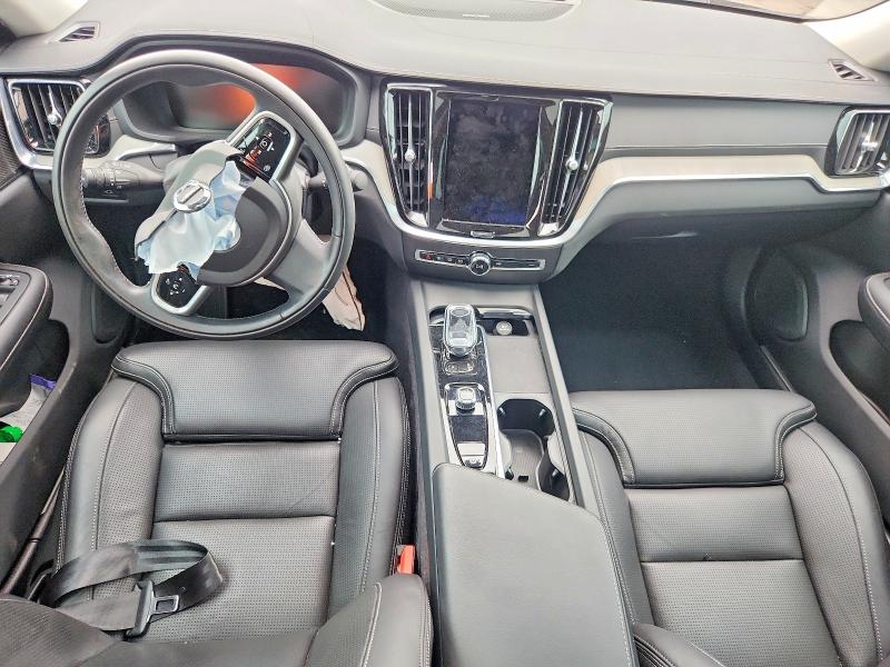 Foto 8 de la subasta – 2022 VOLVO S60 con VIN 7JRL12TL2NG186927