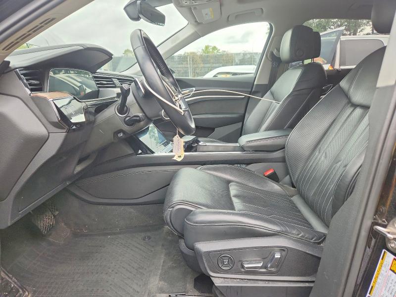 Фото 7 с аукциона – 2019 AUDI E-TRON с VIN WA1VAAGE9KB025085