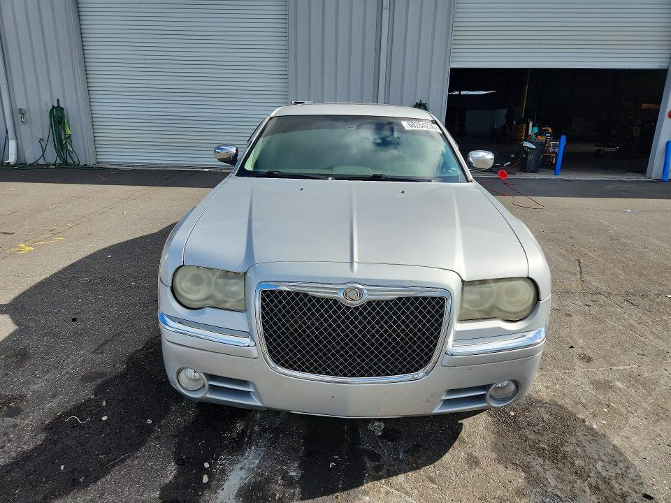 Photo 5 from auction – 2009 CHRYSLER 300C with VIN 2C3KA63T49H605148