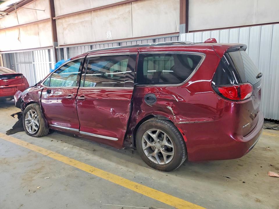 Снимка 2 от търг – 2017 CHRYSLER PACIFICA с VIN 2C4RC1GG7HR798229