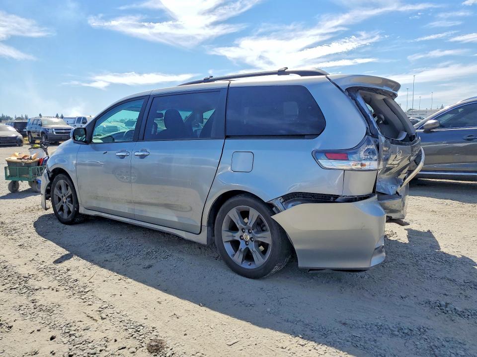 Photo 2 from auction – 2013 TOYOTA SIENNA with VIN 5TDXK3DC0DS361181