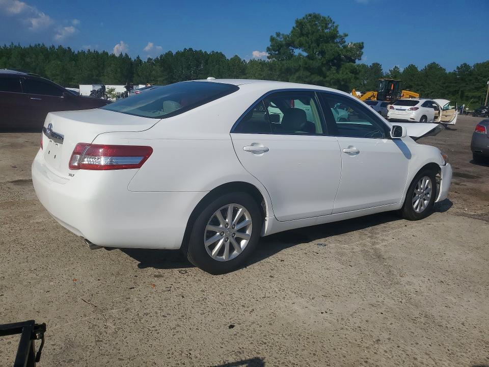 Photo 3 from auction – 2011 TOYOTA CAMRY with VIN 4T1BK3EK4BU628892
