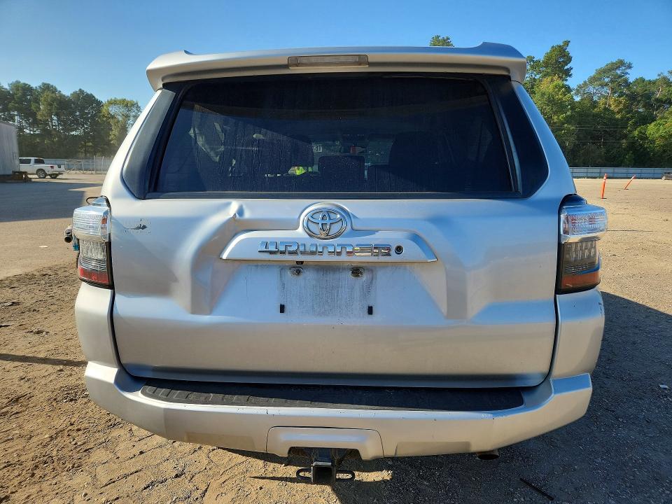 Photo 6 from auction – 2015 TOYOTA 4RUNNER with VIN JTEZU5JR8F5093623