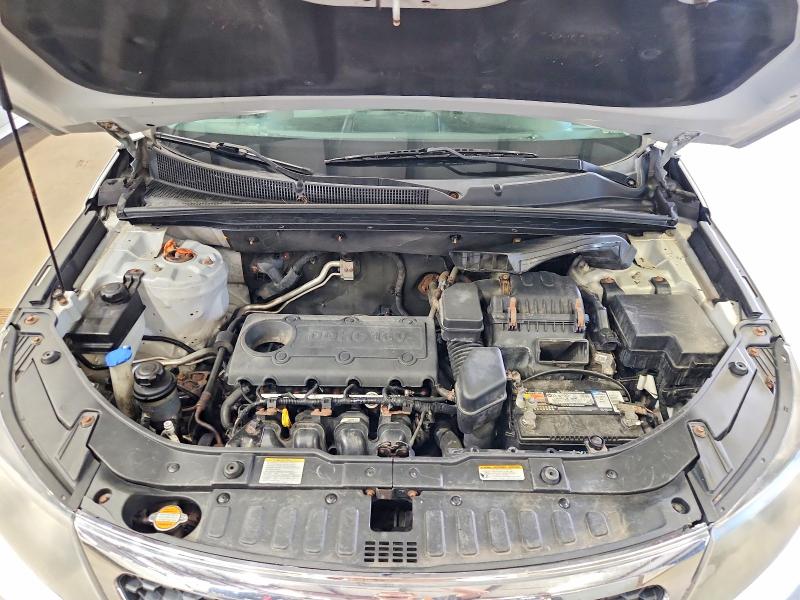 Photo 12 from auction – 2011 KIA SORENTO with VIN 5XYKT3A12BG060741