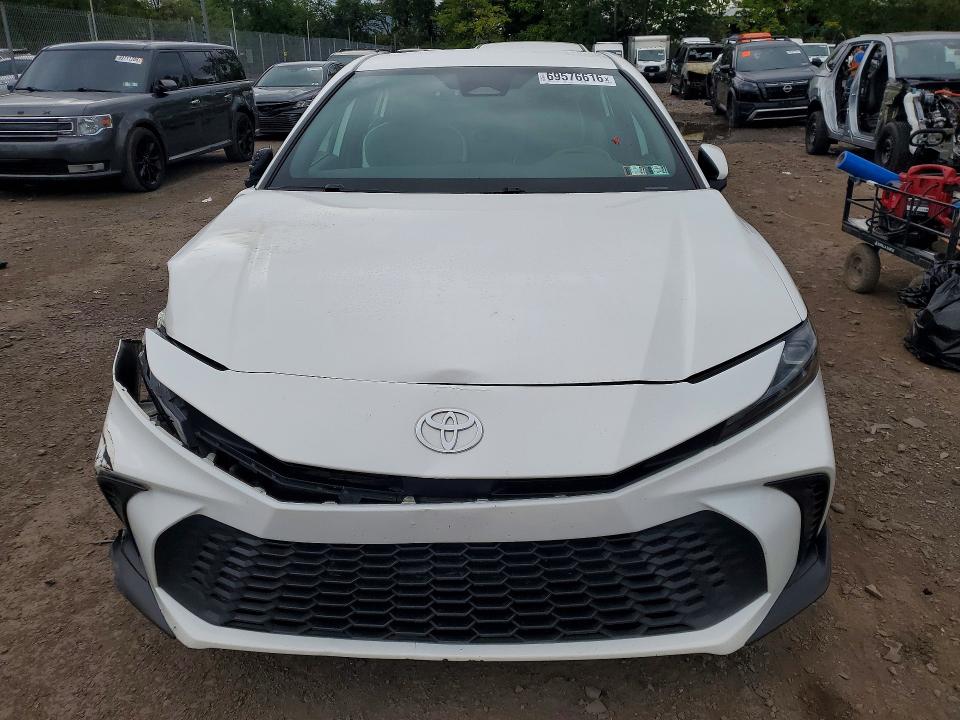 Снимка 5 от търг – 2025 TOYOTA CAMRY с VIN 4T1DAACK7SU013496