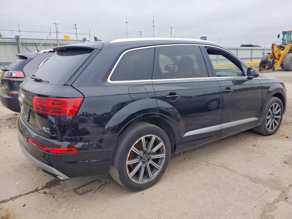 Foto 3 de la subasta – 2017 AUDI Q7 con VIN WA1VAAF70HD017957