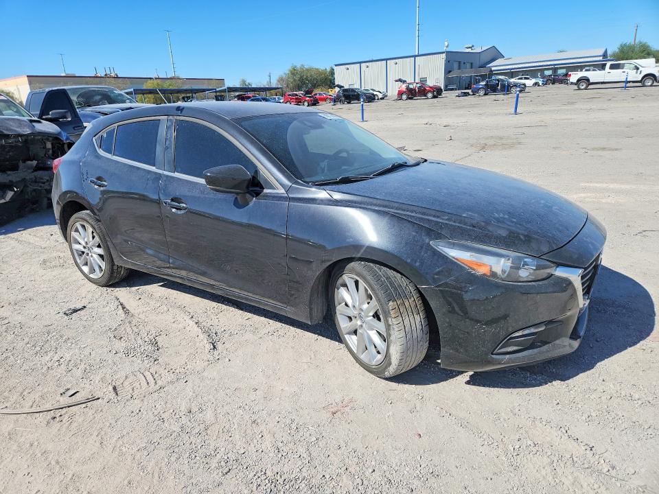 Photo 4 from auction – 2017 MAZDA 3 with VIN 3MZBN1L77HM139024