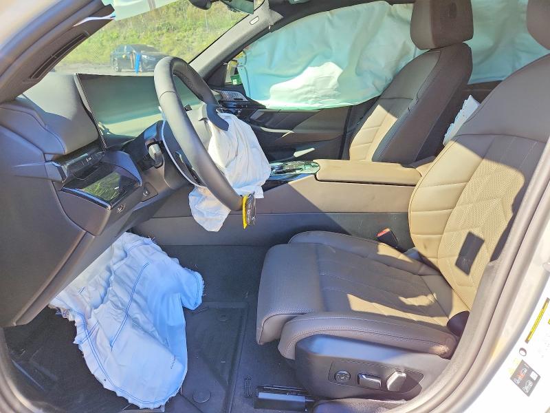 Снимка 7 от търг – 2027 BMW 550 с VIN WBA13FK04VCY10486