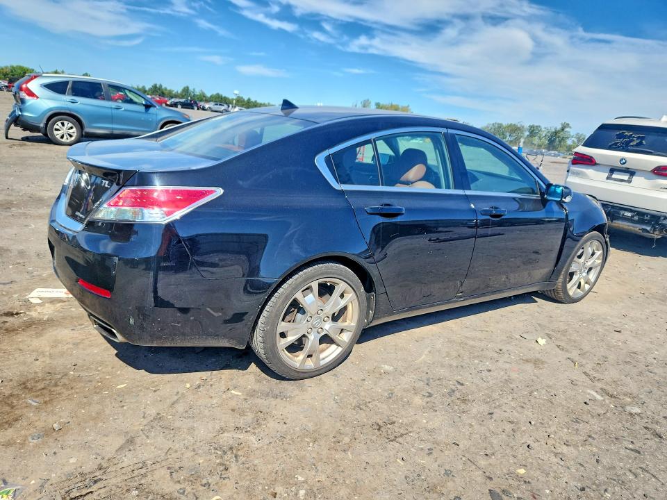 Foto 3 de la subasta – 2014 ACURA TL con VIN 19UUA9F75EA002241