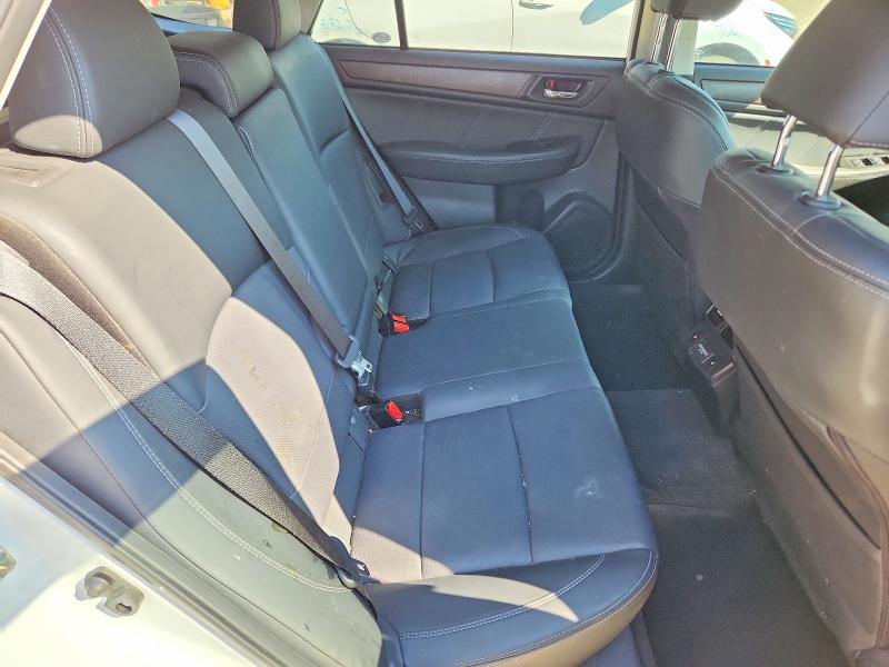 Photo 11 from auction – 2018 SUBARU OUTBACK with VIN 4S4BSENC4J3379793