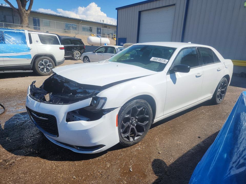 CHRYSLER 300 2019 with VIN 2C3CCAAG1KH609851 - Photo from auction